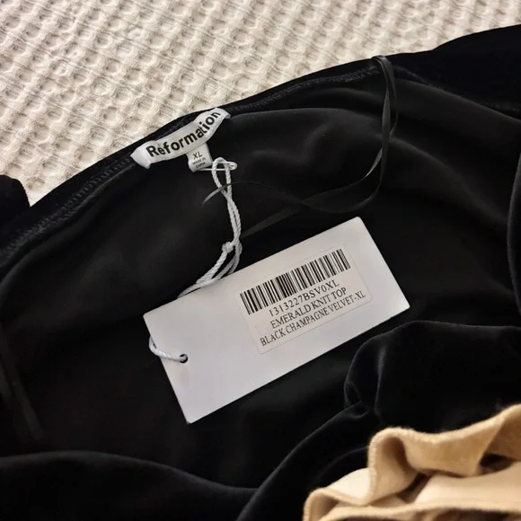 NWT Reformation Emerald Velvet Top - Picture 3 of 3